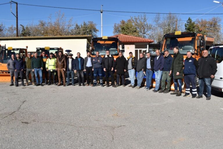 Πανέτοιμος ο Δήμος Κοζάνης για τον Χειμώνα – Στο αμαξοστάσιο ο Δήμαρχος Γιάννης Κοκκαλιάρης