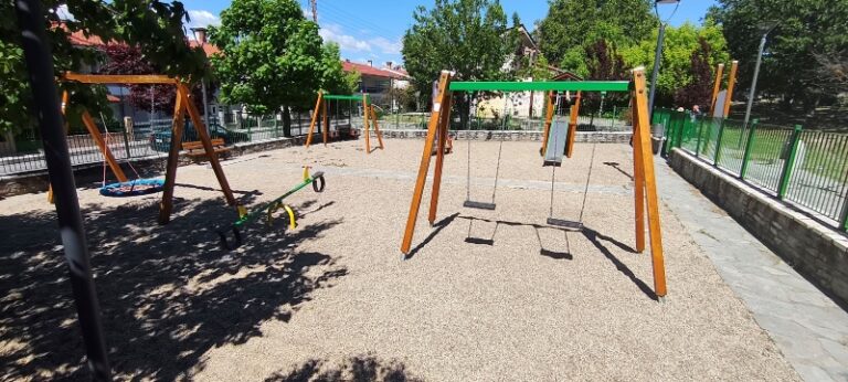 Δήμος Γρεβενών- Παραδόθηκαν προς χρήση οι τέσσερις πρώτες πιστοποιημένες και ανακαινισμένες Παιδικές Χαρές