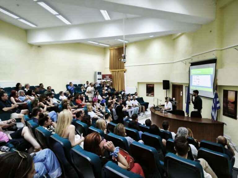 Με μεγάλη συμμετοχή πραγματοποιήθηκε το σεμινάριο «AI Εργαλεία για το Σύγχρονο Εμπόριο» στην Πτολεμαΐδα