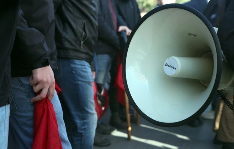 Σε απεργιακό κλοιό η χώρα: Στους δρόμους φοιτητές, μαθητές και εκπαιδευτικοί