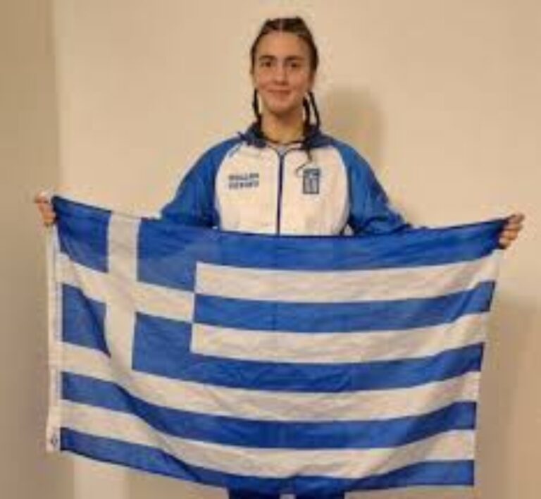 Στην τετράδα της ευρωπαϊκής πυγμαχίας μετά από εντυπωσιακή νίκη η Δήμητρα Καρπόζηλου από το Τσοτύλι Κοζάνης
